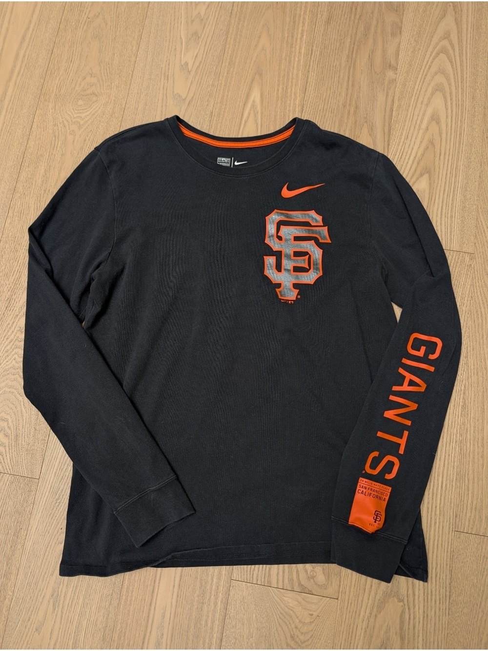 Nike San Francisco Giants Black Long Sleeve Shirt - Orange Logo